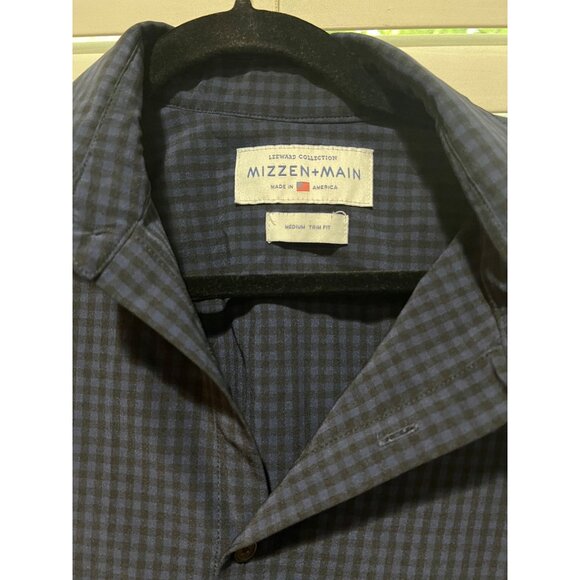 Mizzen and Main‎ Long Sleeve Button Up Shirt - Size M - Picture 2 of 3